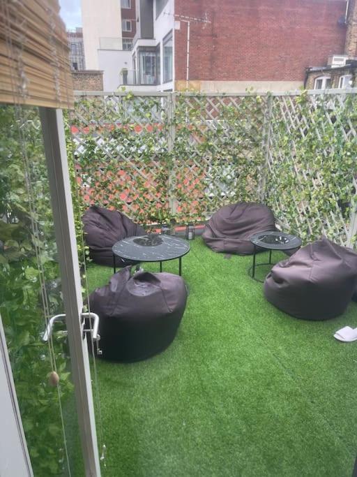 Spacious 2 Bedroom Apartment In The Heart Of Soho. Londra Esterno foto