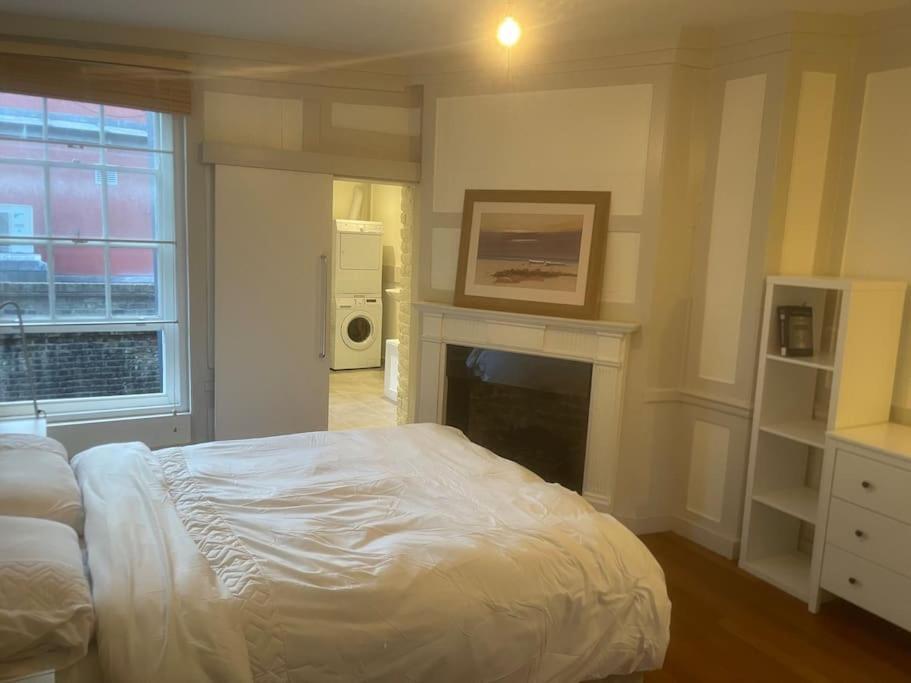 Spacious 2 Bedroom Apartment In The Heart Of Soho. Londra Esterno foto