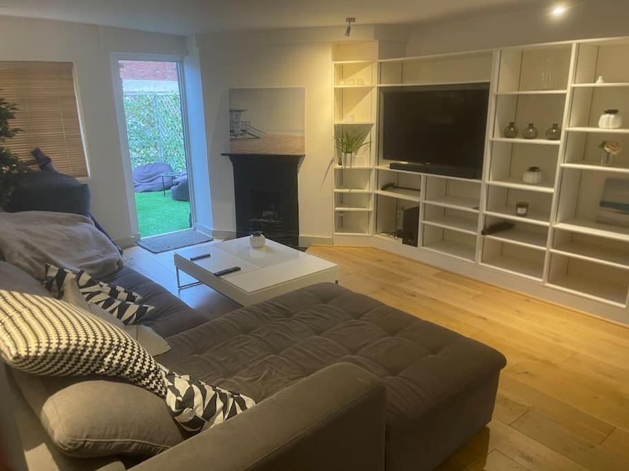 Spacious 2 Bedroom Apartment In The Heart Of Soho. Londra Esterno foto